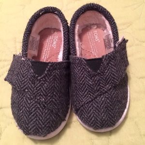 Size 5 Toddler Toms black